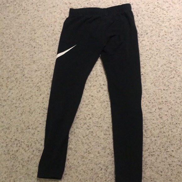 medium kids nike leggings - Picture 2 of 2